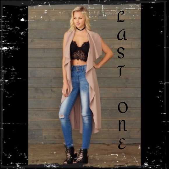 The O Boutique Jackets & Blazers - 🎉CLEARANCE🎉 Mocha Sleeveless Trench Vest